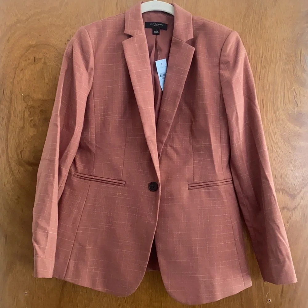 [NEW!] ANN TAYLOR Long One Button Bi-Stretch Suiting Blazer in Rose Pink: 2P - Picture 2 of 9